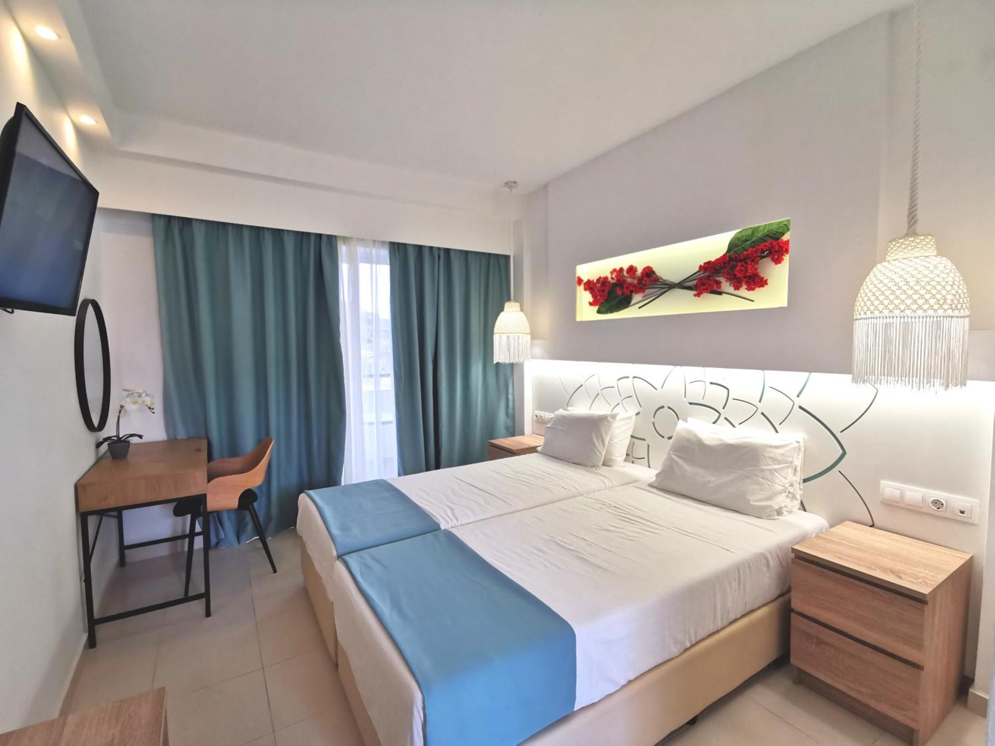Artemis Aparthotel 3*